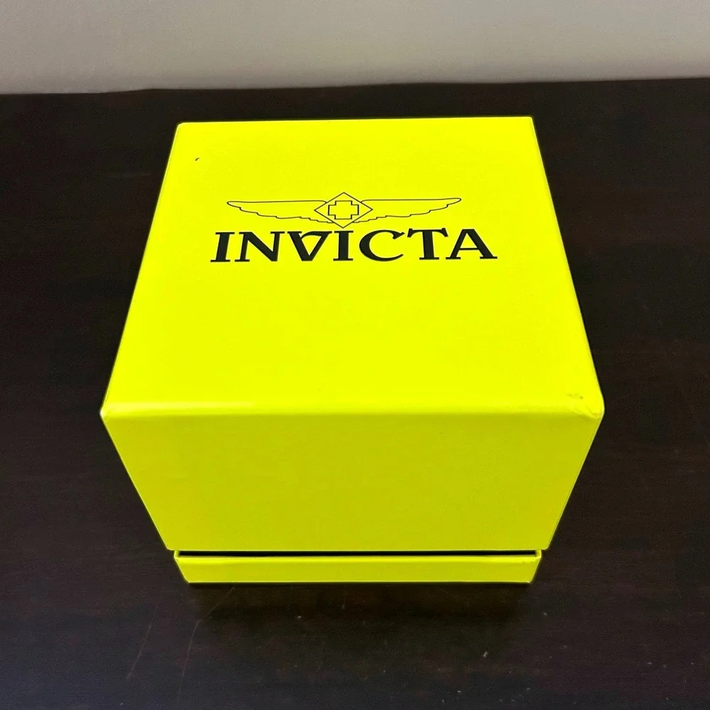 Invicta Mens Pro Diver Quartz Blue Dial‎ Gold Bezel Silicone Strap Watch 37402